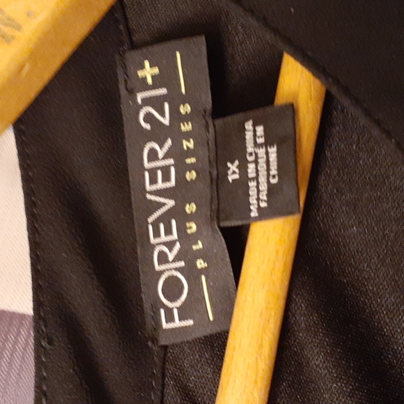 Forever 21 plus sized sleeveless dress - Picture 5 of 8